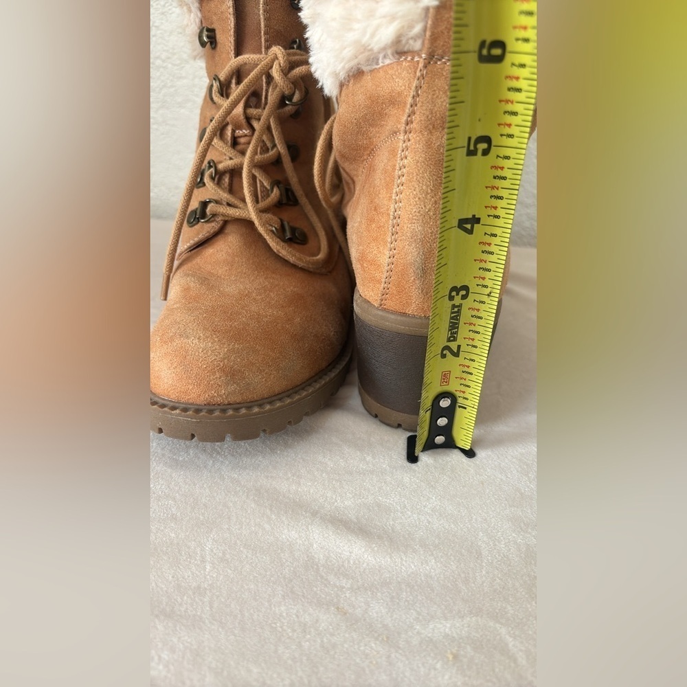 White Mountain Women's Tan Lace-Up Boots Size 7.5M - Picture 8 of 8